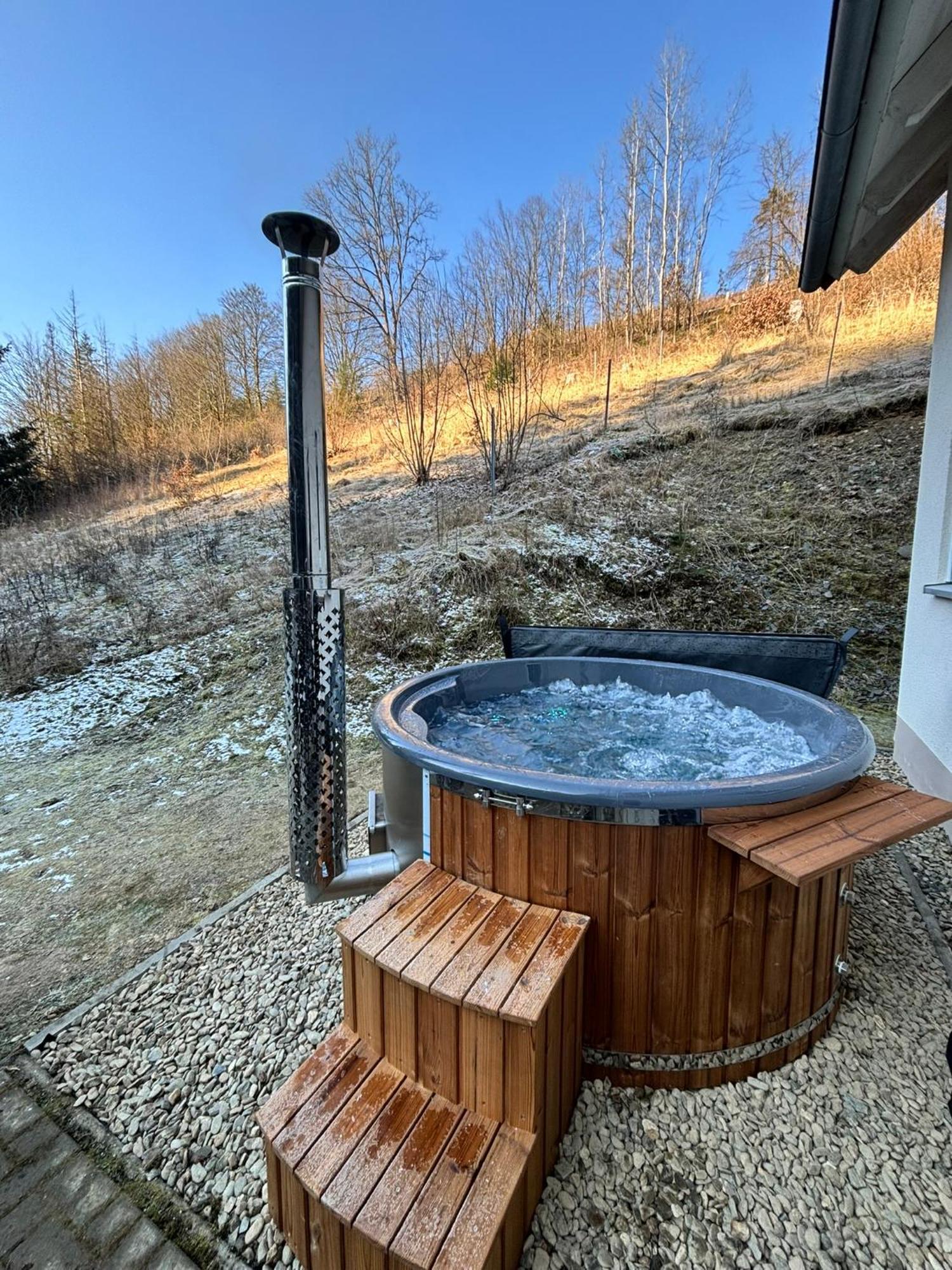 Frankenwald Chalets - Ferienhaus Mit Privaten Whirlpool Wilhelmsthal Εξωτερικό φωτογραφία